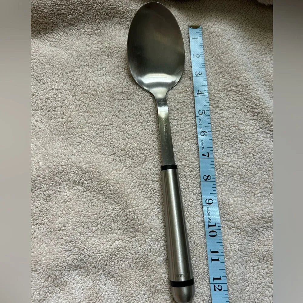 Oneida & Unbranded Stainless Steel Serving Spoon Utensil Set